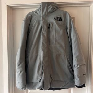 Rare North Face men’s Parka Sz Medium